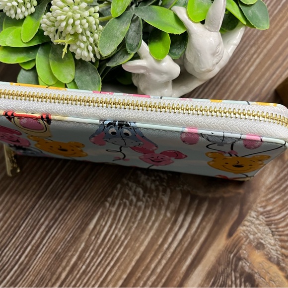 Loungefly Disney Winnie the Pooh Balloon Friends Zip Around Wallet - Picture 14 of 14
